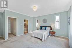 50 BUTTON CRESCENT | Uxbridge Ontario | Slide Image Fifteen