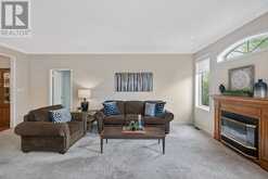 50 BUTTON CRESCENT | Uxbridge Ontario | Slide Image Nine