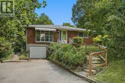 44 MCDONALD COURT | Hamilton Ontario | Slide Image One