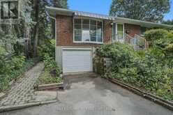 44 MCDONALD COURT | Hamilton Ontario | Slide Image Two