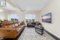 13 - 370 STONEHENGE DRIVE | Hamilton Ontario | Slide Image Six