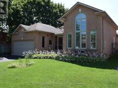 51 DAINES DRIVE Whitby Ontario, L1R 2E8