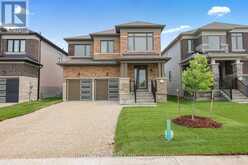 18 LEGACY CIRCLE | Wasaga Beach Ontario | Slide Image Three