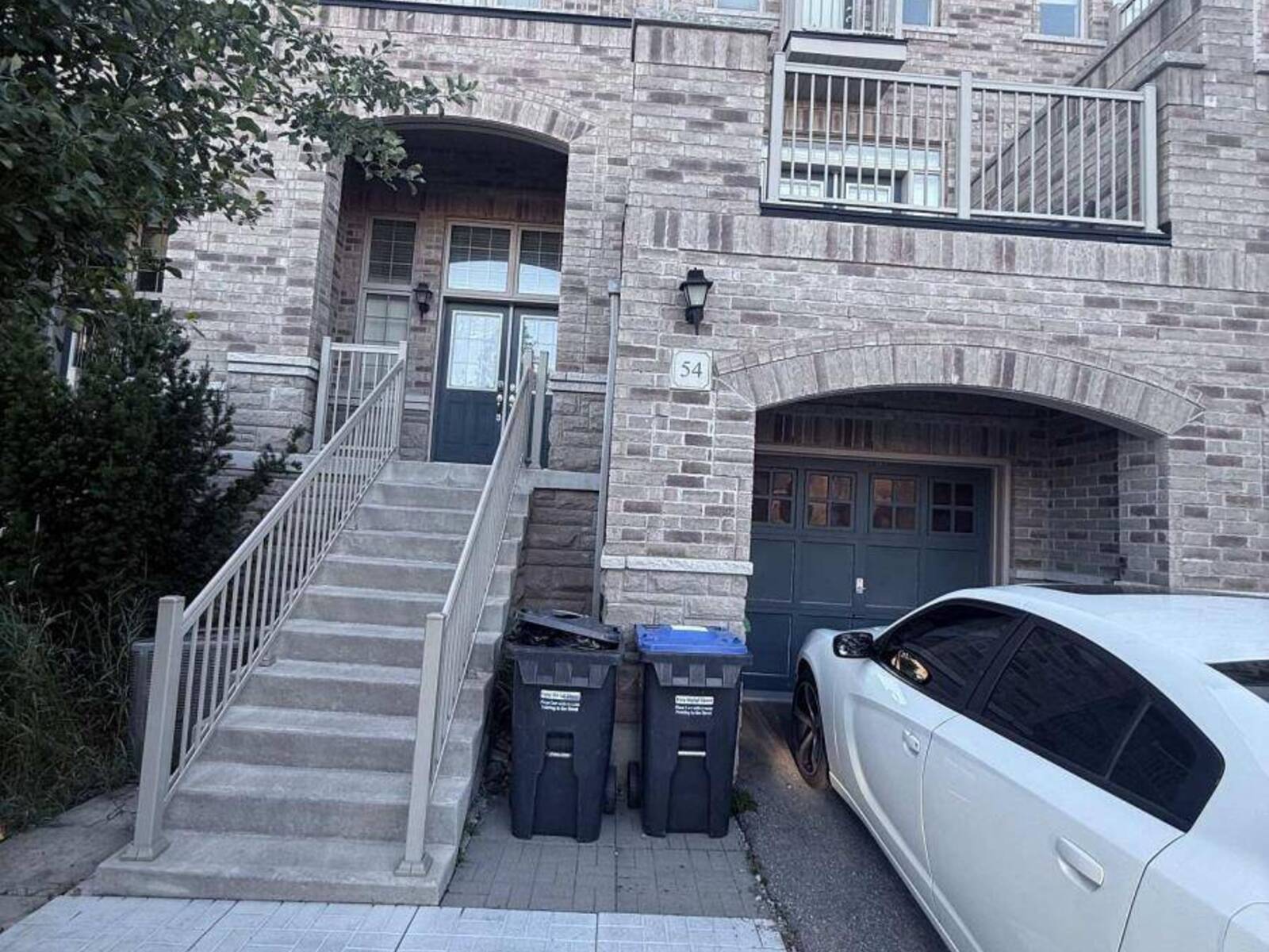 54 CHESTERWOOD CRESCENT, Brampton, Ontario L6Y 0Z4