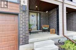 8B - 18 OAK FOREST COMMON | Cambridge Ontario | Slide Image Two