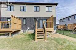 79Q - 72 BUR OAK COMMON | Cambridge Ontario | Slide Image Thirty-three