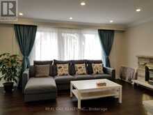 26 APPLEFIELD DRIVE | Toronto Ontario | Slide Image Nine