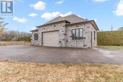 20111 BATHURST STREET E | East Gwillimbury Ontario | Slide Image Forty-six