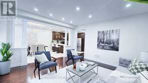 61 MAGDALAN CRESCENT | Richmond Hill Ontario | Slide Image Twelve