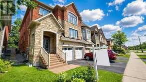 61 MAGDALAN CRESCENT | Richmond Hill Ontario | Slide Image Fifty