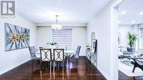 61 MAGDALAN CRESCENT | Richmond Hill Ontario | Slide Image Nine