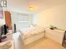 73 STATELY WAY | Markham Ontario | Slide Image Fifteen