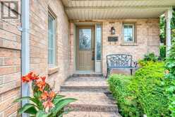 1451 RAVENSMOOR CRESCENT | Mississauga Ontario | Slide Image Six