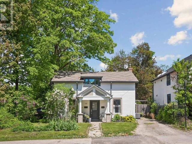 37 ARNOLD CRESCENT Richmond Hill Ontario, L4C 3R6 - 4 Bedrooms Home For Sale