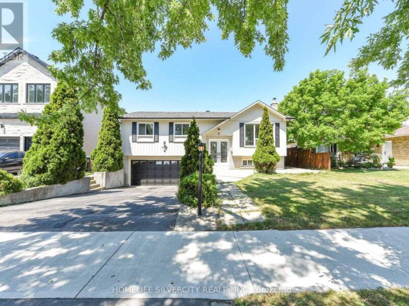 3315 DWIGGIN AVENUE, Mississauga, Ontario L4T 3J3
