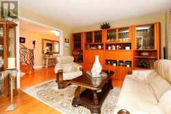 690 ASHPRIOR AVENUE | Mississauga Ontario | Slide Image Twelve