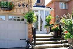 690 ASHPRIOR AVENUE | Mississauga Ontario | Slide Image Four