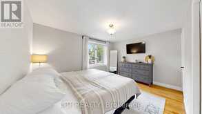 70 ROBERTS CRESCENT | Brampton Ontario | Slide Image Thirty