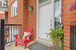 22 VILLAGE GREEN LANE | Bradford West Gwillimbury Ontario | Slide Image Four
