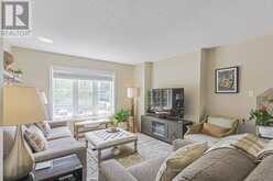 22 VILLAGE GREEN LANE | Bradford West Gwillimbury Ontario | Slide Image Eight