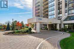 1601 - 2180 MARINE DRIVE | Oakville Ontario | Slide Image Four