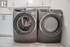 2 SILVERMILLS LANE | Markham Ontario | Slide Image Three