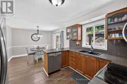 35 BLOOM CRESCENT | Barrie Ontario | Slide Image Ten