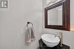 35 BLOOM CRESCENT | Barrie Ontario | Slide Image Thirteen