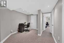 35 BLOOM CRESCENT | Barrie Ontario | Slide Image Thirty