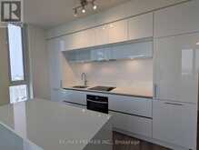 811 - 6 DAVID EYER ROAD | Richmond Hill Ontario | Slide Image Seven