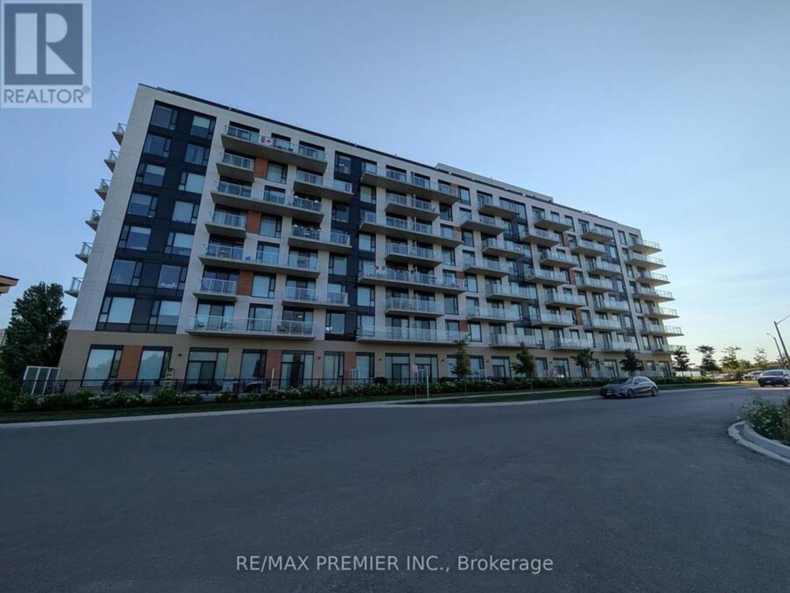 811 - 6 DAVID EYER ROAD, Richmond Hill, Ontario L4S 0N5