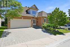 47 - 1150 SKYVIEW DRIVE | Burlington Ontario | Slide Image Three