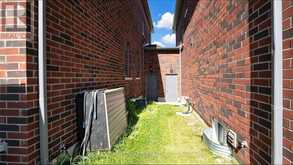 184 HUNTINGFORD TRAIL | Woodstock Ontario | Slide Image Fifty