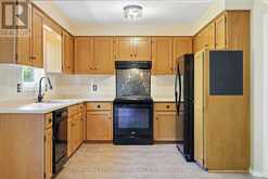 121 FIRST ROAD W | Hamilton Ontario | Slide Image Twelve