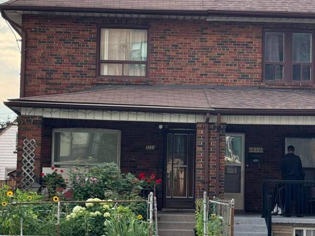 2330 DUFFERIN STREET Toronto Ontario, M6E 3S4 - 3 Bedrooms Home For Sale