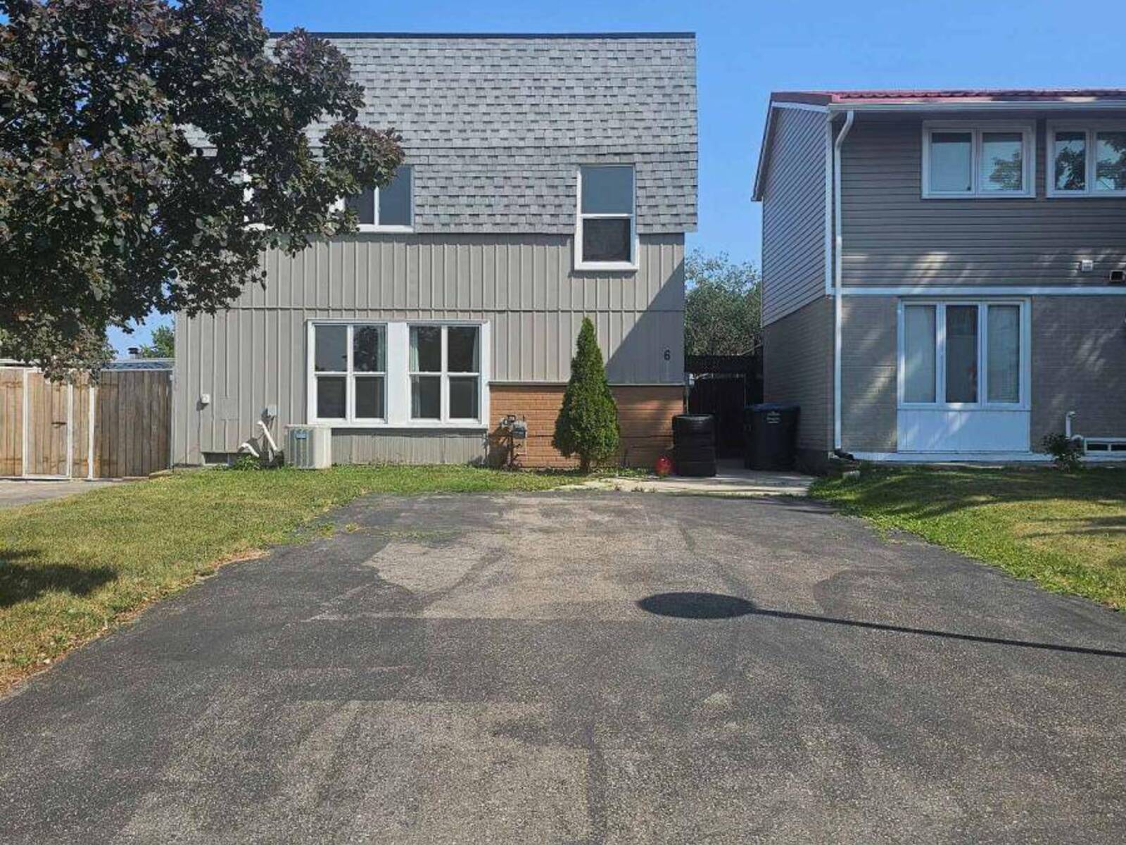 6 GOLD FINCH COURT, Brampton, Ontario L6S 2K7