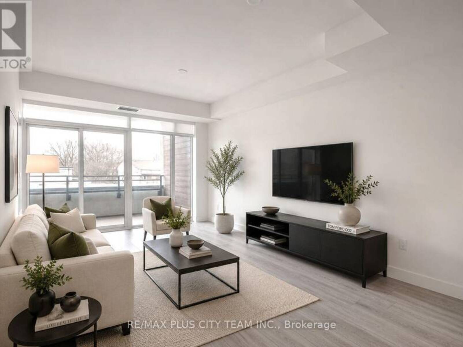 303 - 1285 QUEEN STREET E, Toronto, Ontario M4L 0B6
