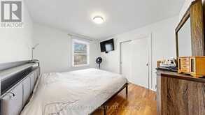 2 HUGHES STREET | Richmond Hill Ontario | Slide Image Eighteen