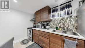 2 HUGHES STREET | Richmond Hill Ontario | Slide Image Thirty-five