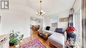 2 HUGHES STREET | Richmond Hill Ontario | Slide Image Eight