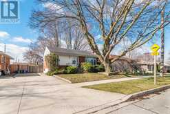 124 BROKER DRIVE | Hamilton Ontario | Slide Image Five