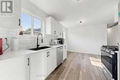 90 BARRE DRIVE | Barrie Ontario | Slide Image Eight