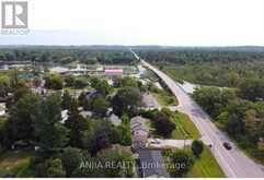 2 OAK AVENUE | East Gwillimbury Ontario | Slide Image Three