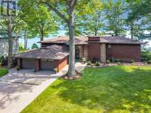 13 GEORGINA DRIVE S | Barrie Ontario | Slide Image Three