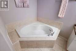 26 MAGNIFICENT WAY | Binbrook Ontario | Slide Image Thirty-four