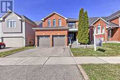 46 SILVERSTONE CRESCENT | Georgina Ontario | Slide Image Two