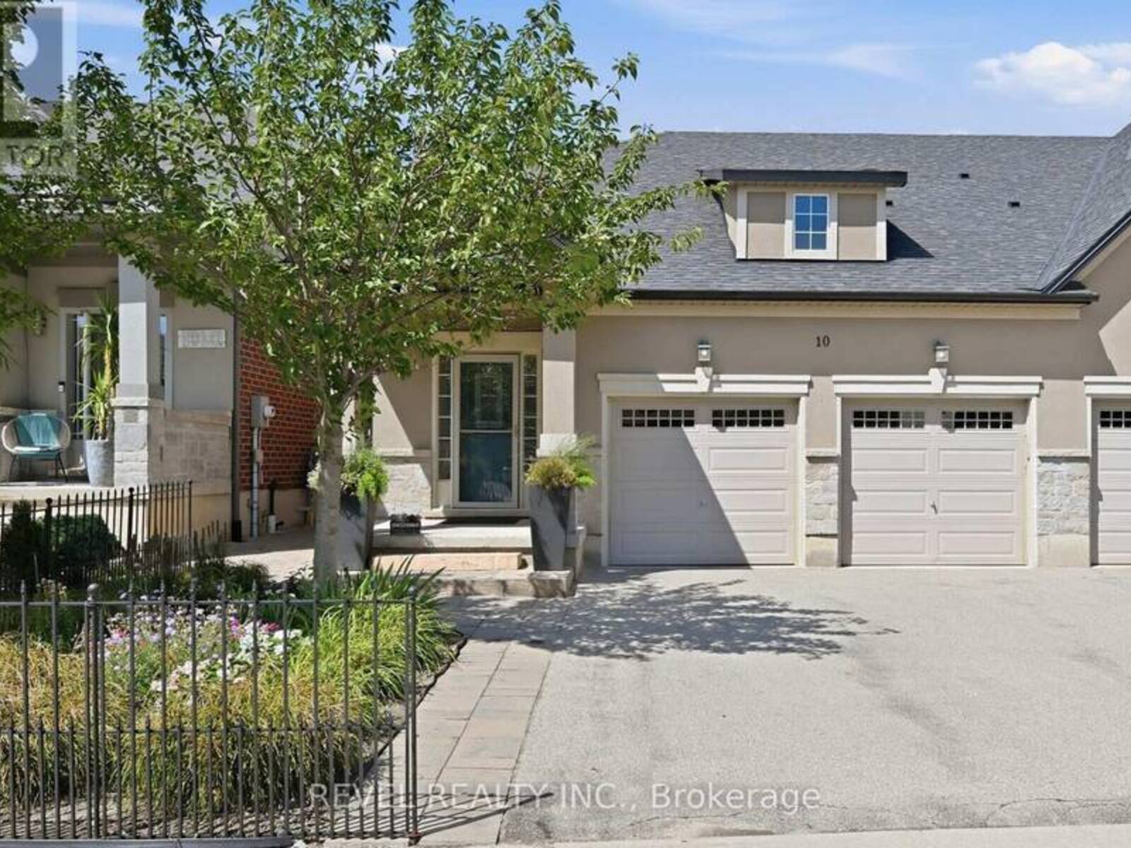 10 KOPPERFIELD LANE, Hamilton, Ontario L0R 1W0