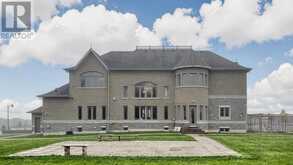 2 SAM DAVIS COURT | Whitchurch-Stouffville Ontario | Slide Image Three