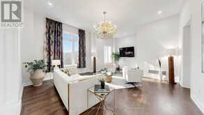 2 SAM DAVIS COURT | Whitchurch-Stouffville Ontario | Slide Image Seven