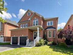 19 TWEEDIE CRESCENT Whitby Ontario, L1P 1X4